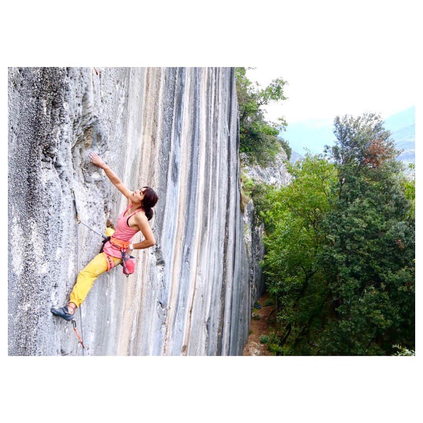 小林由佳のインスタグラム：「Climb in PIZARRA ☞ then asap PIZZA🍕🧗‍♀️ ・ ・ @mammut_japan  @mammut_swiss1862  @unparallelup ・ ・ #🍕」