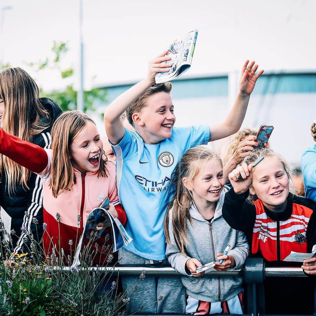 マンチェスター・シティFCさんのインスタグラム写真 - (マンチェスター・シティFCInstagram)「31,000 of you making it at @barclaysfawsl Derby Day to remember 💙 . #mancity」9月8日 19時34分 - mancity