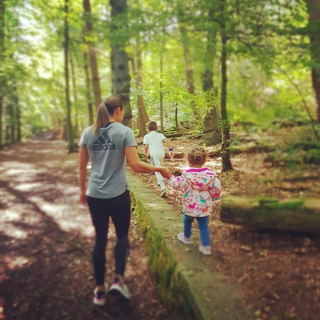 ジェシカ・エニス＝ヒルさんのインスタグラム写真 - (ジェシカ・エニス＝ヒルInstagram)「Sunday running session made fun with these two 😊🏃🏽‍♀️」9月8日 19時48分 - jessicaennishill