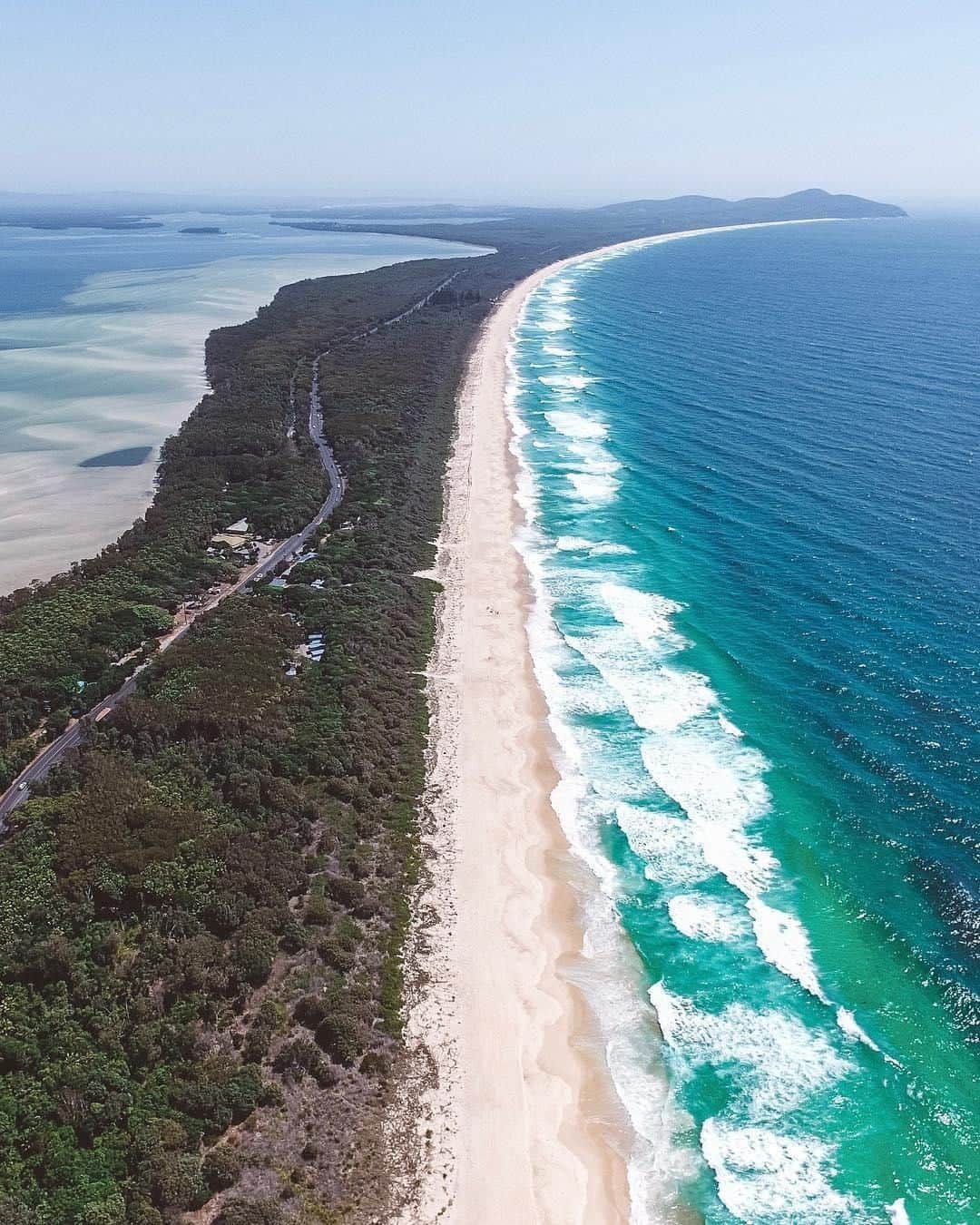 Australiaさんのインスタグラム写真 - (AustraliaInstagram)「Lakeside or beachside? 🤔 @cjrvisuals couldn’t decide but lucky for them, simply enjoy both at #BootiBootiNationalPark! Wedged between the ocean and #WallisLake, this @visitnsw national park is a 3.5-hour drive from @sydney on the @barringtoncoast, and you can go between the lush rainforest and its beautiful beaches all day. Set up camp at the campground and spend a few days hiking, swimming and mountain biking, you might even spot a few whales along the coast in winter.  #seeaustralia #newsouthwales #barringtoncoast #thegreatoutdoors #naturephotography」9月8日 20時00分 - australia