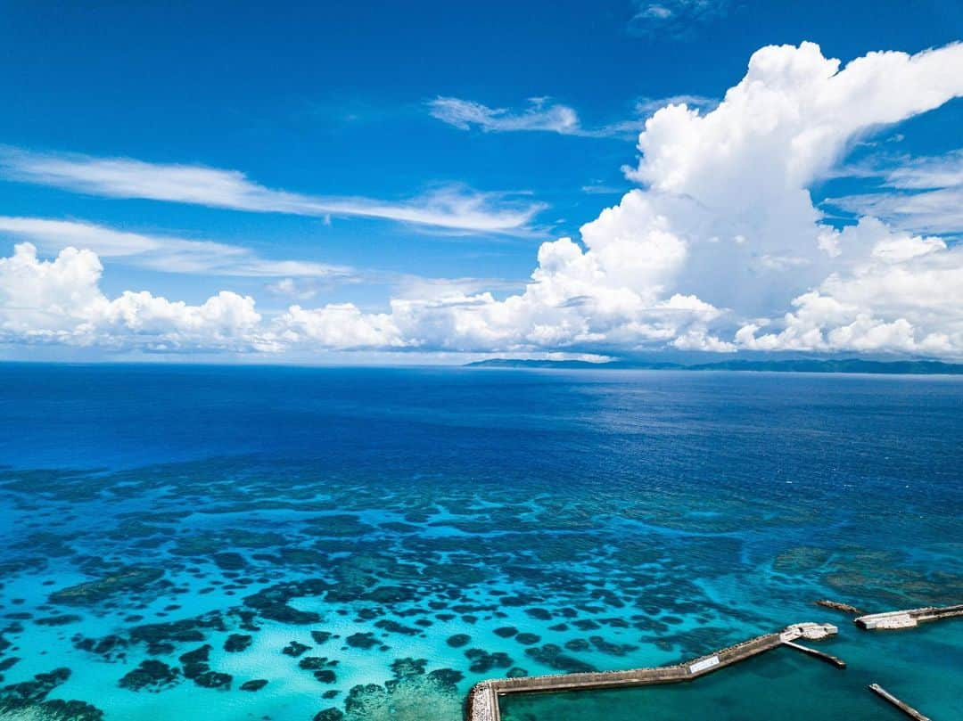 Syuuichi Yamadaさんのインスタグラム写真 - (Syuuichi YamadaInstagram)「波照間島の海を ドローンで🚁✨ この日は夏の空が 気持ち良かったよ🌞」9月8日 20時12分 - yama_ok5