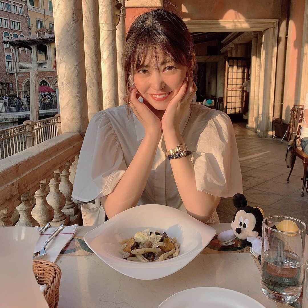 前田亜美のインスタグラム：「. . . これ載せてなかった(・∇・). . . DisneySeaでお姉ちゃんとディナーした時の¨̮. . . . #DisneySea #ディズニーシー #ディズニー #ディズニー365 そろそろでますよお みんな見てね」