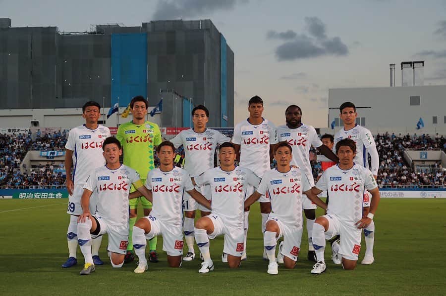 のインスタグラム：「横浜FC戦。  応援ありがとうございました。 アウェーにも関わらず… 本当にたくさんのサポーターが スタジアムに駆けつけてくれました。  結果が全ての世界…。 良い結果を届けれずに… 申し訳ないです。  いつどんな時も… 背中を後押ししてくれる… 甲府サポーターのために…  試合後のゴール裏への挨拶の時… 温かい声援… ありがとうございます。  ホームで応えれるように… 共に喜べるように… 良い準備したいと思います。  そして… また共に闘い… 背中を押してください。  4年間在籍した… 横浜FCのホームグラウンド… 三ツ沢。 プレーは川崎時代にあるけど… 横浜FCとの試合を三ツ沢でするのは不思議な感覚でした。 またいつの日か。  #ventforet #ventforetkofu #yokohama #yokohamafc #武岡優斗 #No41 #41 #YUTO41 #現場からは以上です🙏」