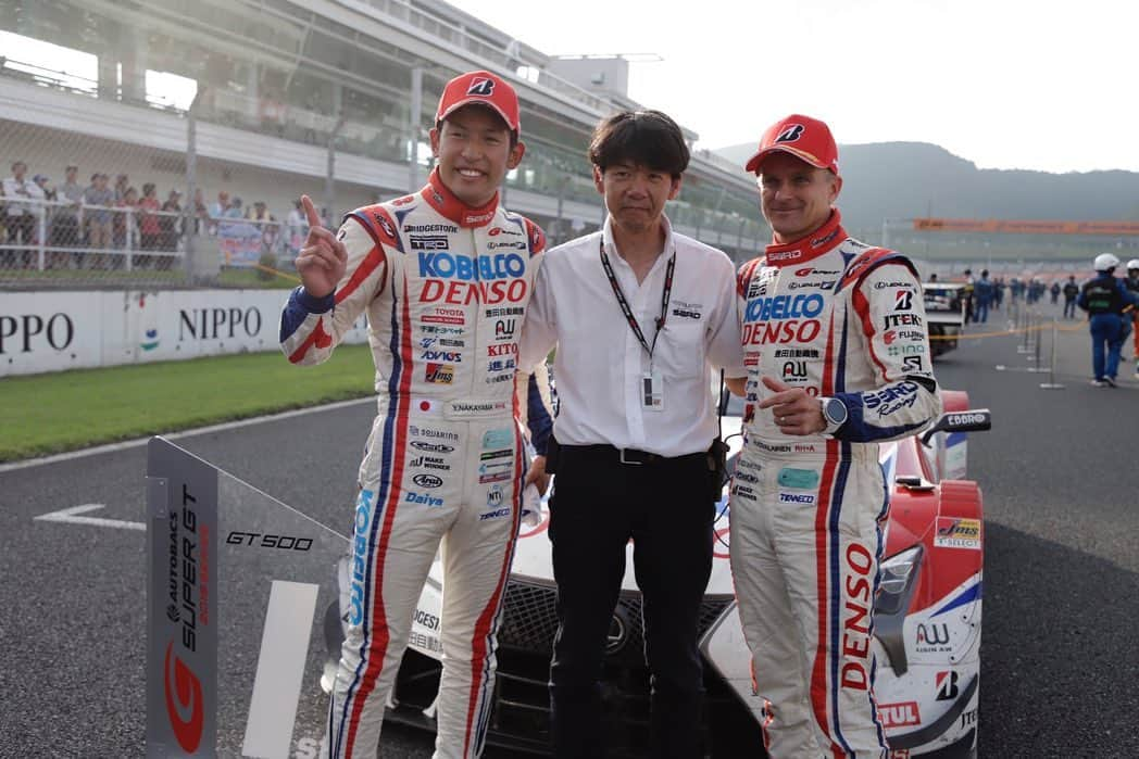 中山雄一さんのインスタグラム写真 - (中山雄一Instagram)「優勝しましたぁ！！！！ #supergt #lexusteamsard #lexus」9月8日 21時08分 - yuone_n