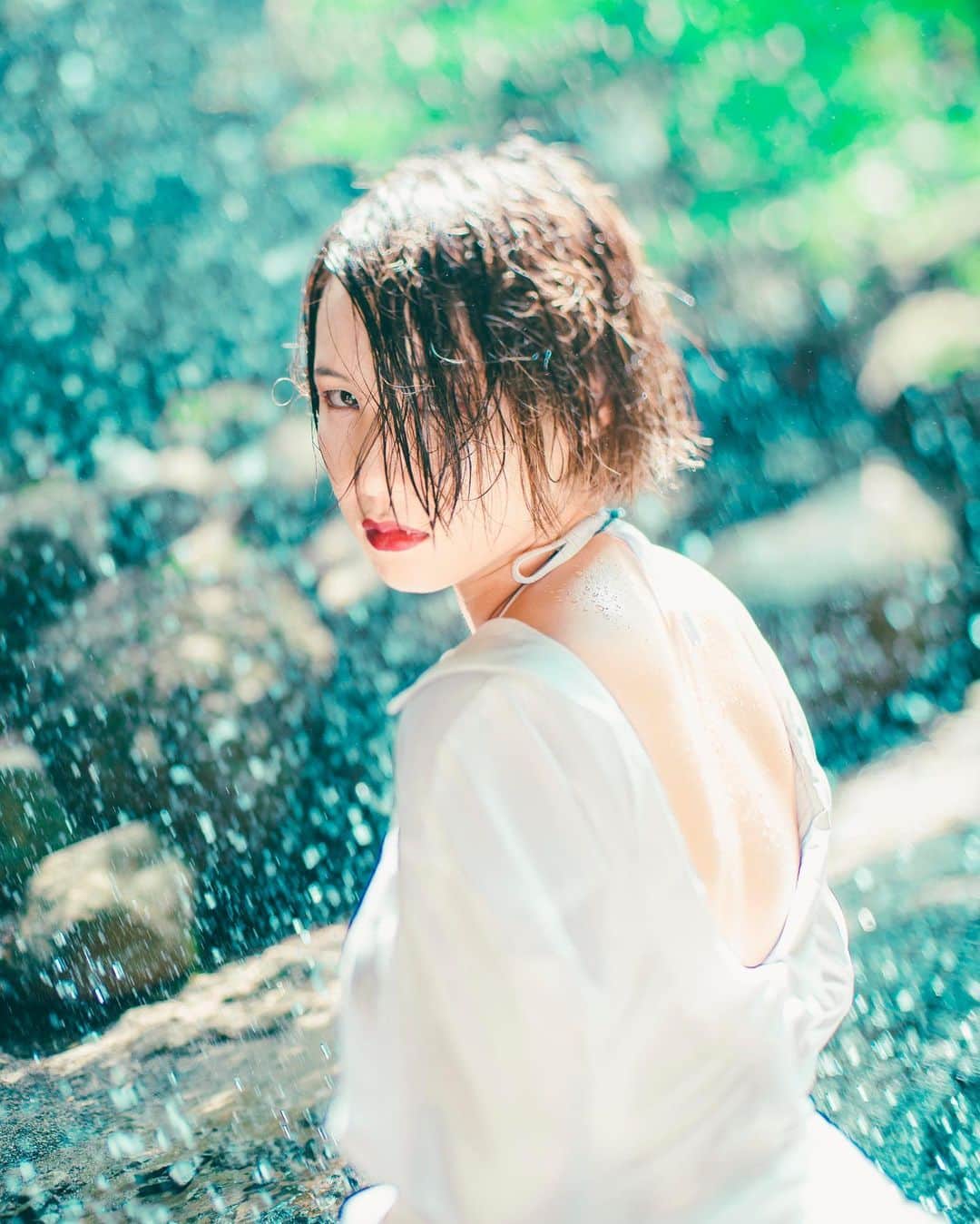 kenta_soyoungさんのインスタグラム写真 - (kenta_soyoungInstagram)「Every Teardrop Is a Waterfall. . . . . #coldplay #waterfall . . . . 皆さん台風気をつけて〜〜 . . model: @lico.aoba.818」9月8日 21時10分 - kenta_soyoung