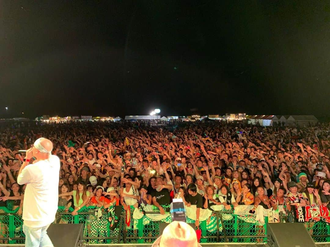 MIGHTY CROWNさんのインスタグラム写真 - (MIGHTY CROWNInstagram)「今年も良き！ Thanks for having us #ibaraki #bigwave #stageshow #killaz #mightycrown  #papatoshi and the crew bless up!  #茨城  ここに集まる客が好きだな 愛を感じる また音で遊ぼう #reggae #dancehall  翼の酒で 出遅れるという😂」9月8日 21時11分 - mightycrown