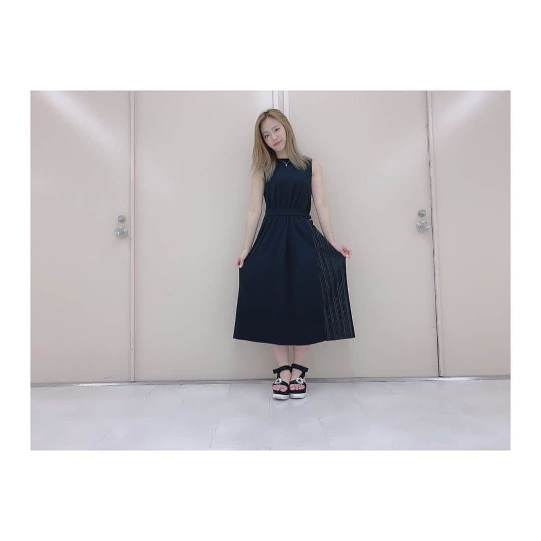 森田彩花さんのインスタグラム写真 - (森田彩花Instagram)「今日は、シックな感じだぉ➿🖤 ． 夏服は、ワンピースが多め💓 楽ちんやから💓😜 ． 👡 @radychan_no_insta  今日のネックレスも @carome_official  シンプルで可愛い💛💛 ． #ootd #todayscode #握手会コーデ #envym #rady #carome #gal #ギャル好き #ギャル好き集まれ #コメよろ #いいねよろ」9月8日 21時18分 - ayaka_morita0529