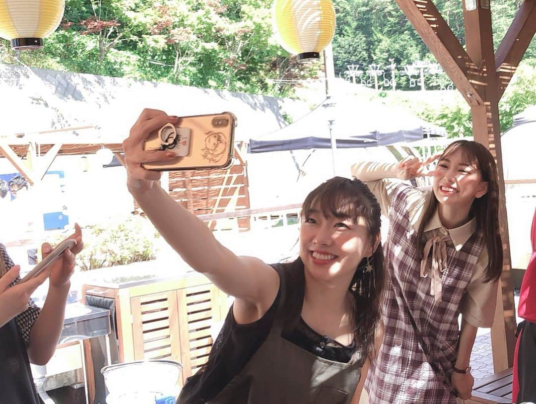 須田亜香里さんのインスタグラム写真 - (須田亜香里Instagram)「. . エプロン姿のメンバーと一緒にBBQ お野菜を焼いてお配り 一人一人とのコミュニケーションもバッチリ トークコーナーもガッツリ 着用していたエプロンを直筆サイン入りでプレゼント メンバー全員との写真撮影あり . .  #バスツアー  #SKEバスツアー  #SKEバスツアー関東  #ありがとう  #長野県 #bbq  #ske48 #frustration  #cd特典 #ファンイベント  #またやろうね」9月8日 21時26分 - akarisuda