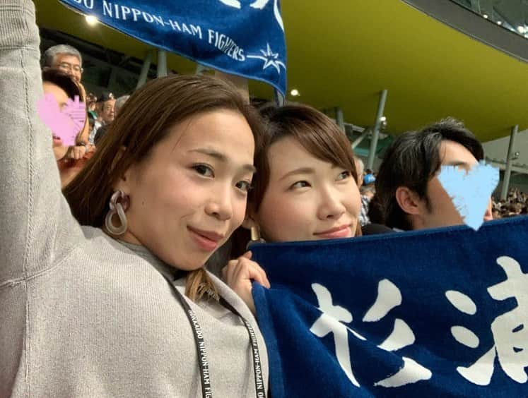 紺野あさ美さんのインスタグラム写真 - (紺野あさ美Instagram)「先日、みんなで観戦！🙌 昨日、今日も勝ったし これからも連勝願って応援です😆🙌💓💓💓」9月8日 21時29分 - asami__k