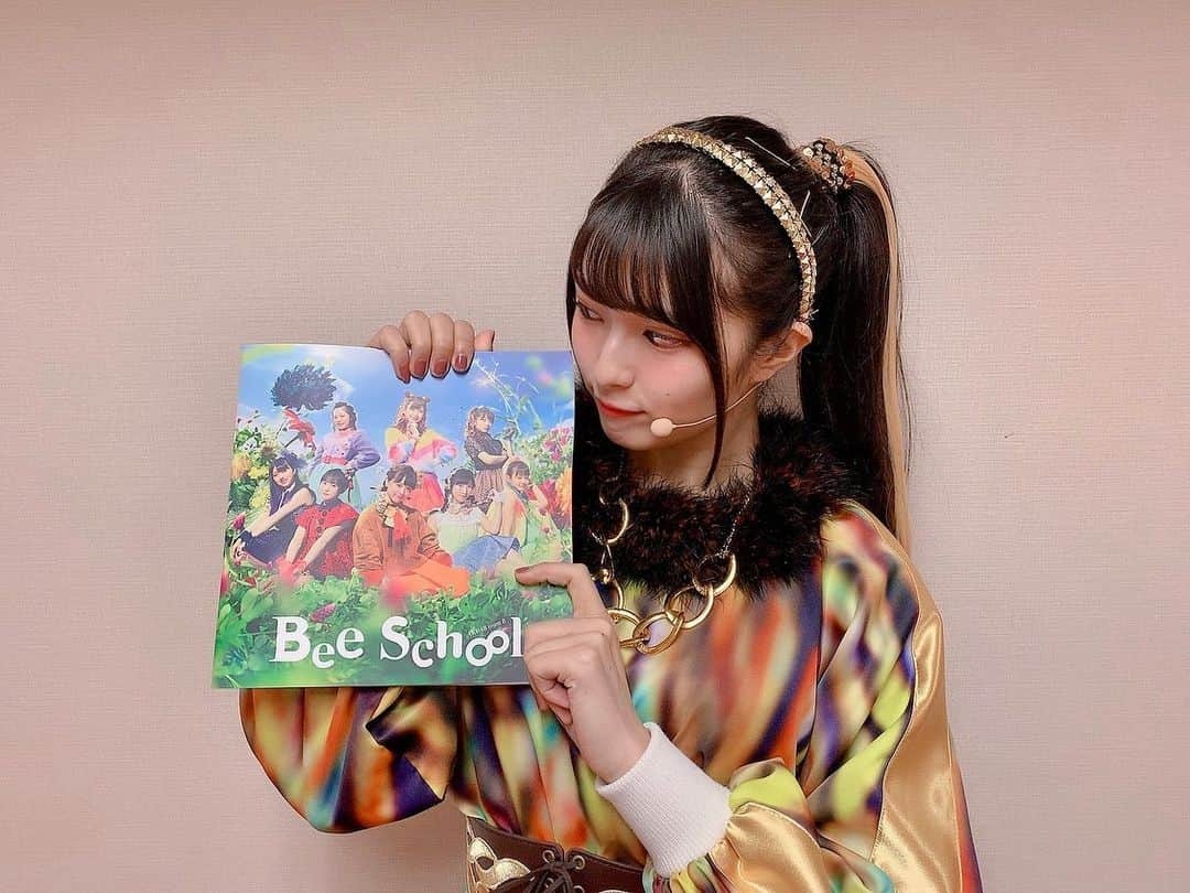 行天優莉奈さんのインスタグラム写真 - (行天優莉奈Instagram)「舞台Bee Schoolにお手伝いとゲストヤンマ役をさせていただきました😊 ヤンキー役どうでしたか？？わら みんなキラキラしてて本当に可愛かった！！ こんなに素敵な舞台に少しでも携われたこと嬉しかったです♪♪ ＃チーム8 ＃行天優莉奈」9月8日 21時34分 - yurina.0314