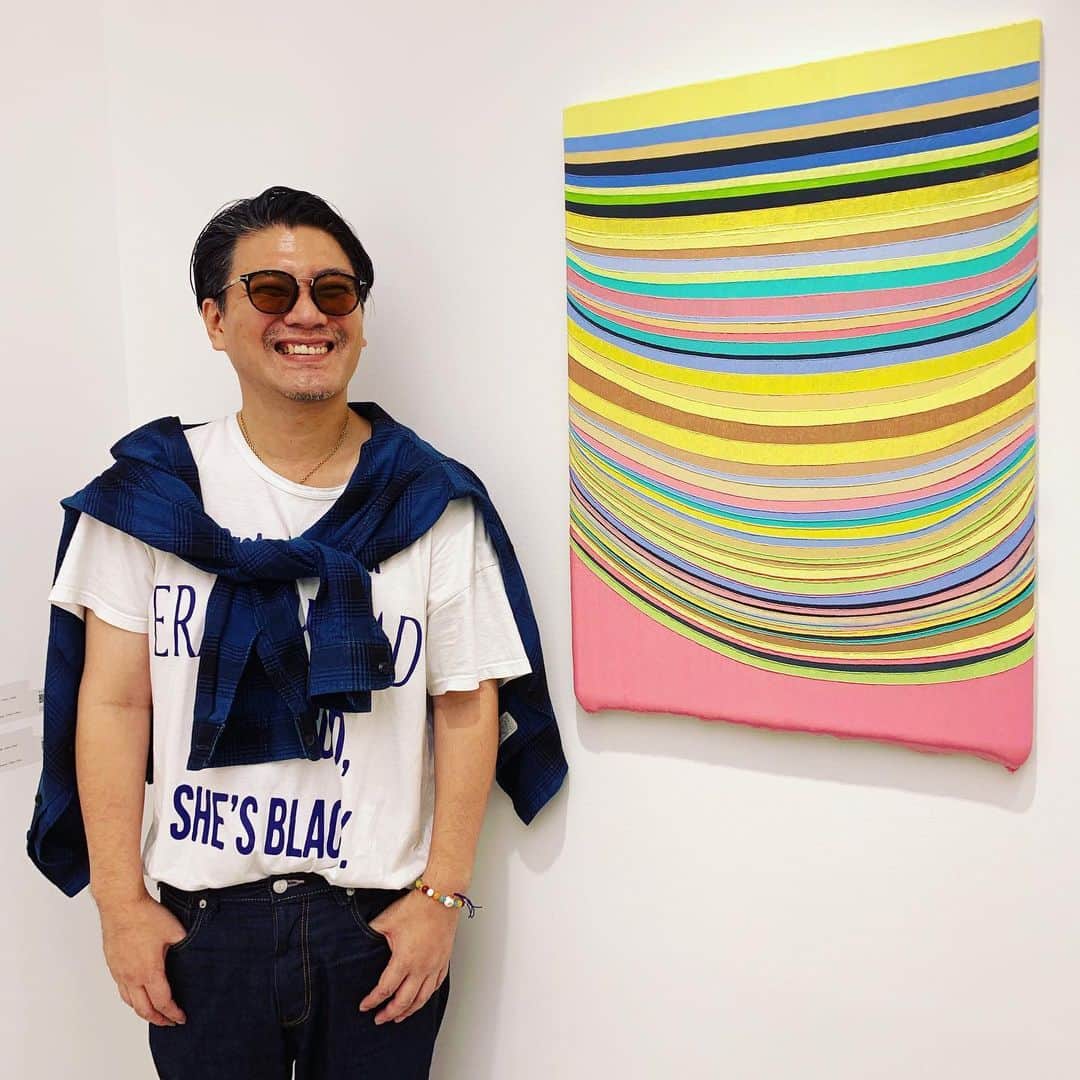 HiRAO INCさんのインスタグラム写真 - (HiRAO INCInstagram)「. Fun Fun Fun  Outsider Artは知的障害、精神障害のある方々のアート。 描く喜びはピュアで、迷いがなくて、エネルギーが高くて、気持ち良い。  毎日通ってしまう。 子どもたちも、大喜び✨  はやく涼しくならないかなと、 昨日リステアで衝動買いしたステラのスニーカーと、ブラウンのスカート。 そろそろ、セーターもきたいな  #gyreomotesando  #gyre_shopandthink」9月8日 21時35分 - kayokohirao