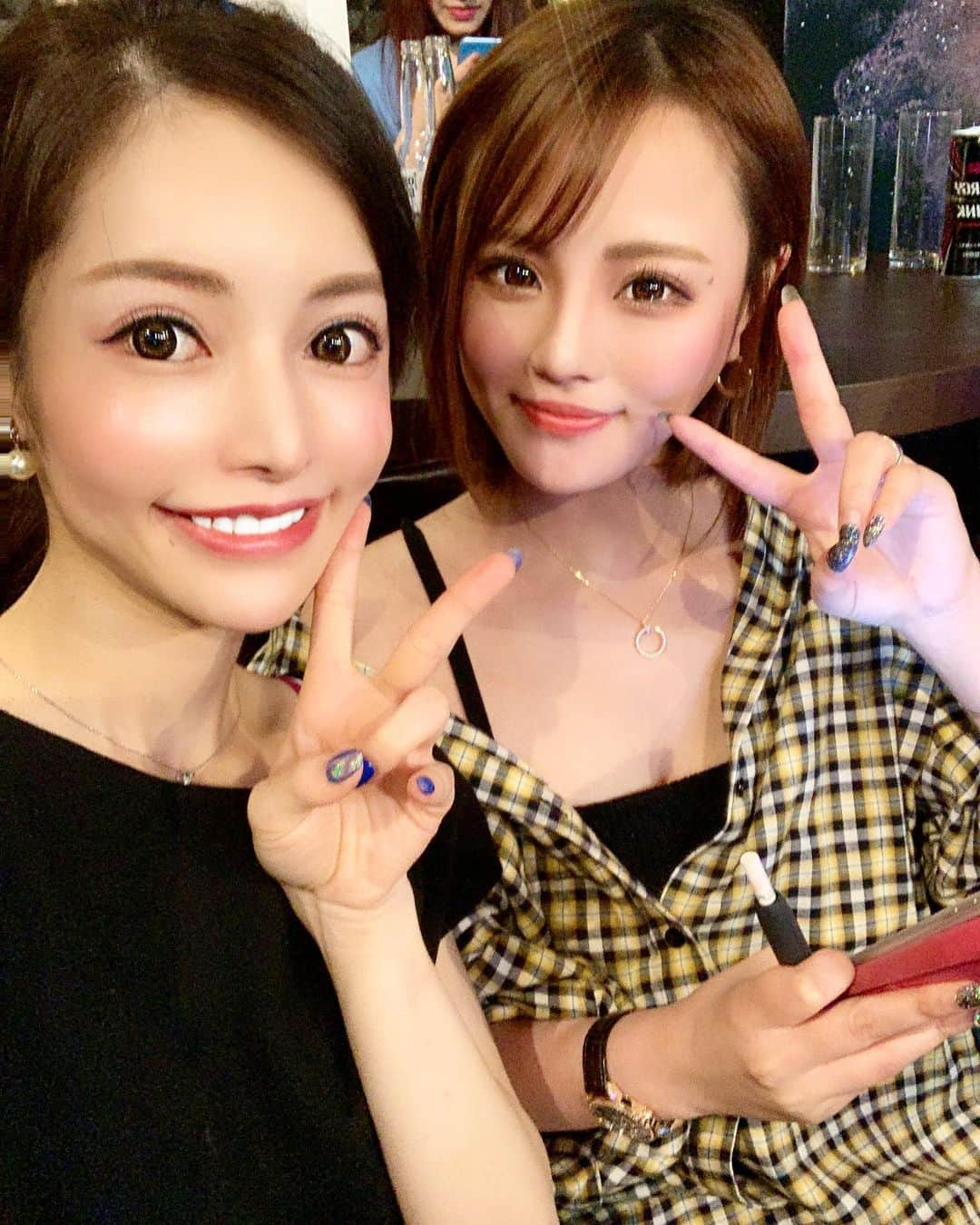 椿そらさんのインスタグラム写真 - (椿そらInstagram)「カラオケ大会🐱🎤🎤 . 終わりました❤️❤️ . 結果は２位でした（；＿；）❤️ . リュアーグの茜ちんが 一位でした🥇❤️ . さすがすぎた😹❤️ . おめでとう㊗️🎊㊗️🎊 . 次は賞金50万を100万円！爆 . で狙いに行きたいな❤️ .  お付き合いいただいた、YouTubeのフォロワーの皆様、お客様、沢山の方々には 本当に感謝しています。。😹 . 沢山のチャットと、声は 聞こえてました！！. 大好き！ . ありがとうございました！！ . アーカイブは、  東京カワイイミーティングさんで 見れますので♡ . 生放送見れなかった方も 見てみてくださいね♡ #きゃばきゃば #カラオケ #歌舞伎町 #2位 #ありがとう」9月8日 21時39分 - sora.tsubaki.official