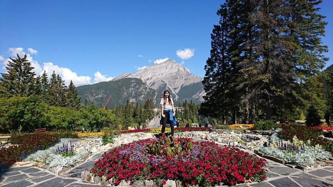 天舞音さらさんのインスタグラム写真 - (天舞音さらInstagram)「#banff#canada#カナダ#ワーホリ#バンフ#ロッキー山脈」9月8日 21時57分 - sara.amane