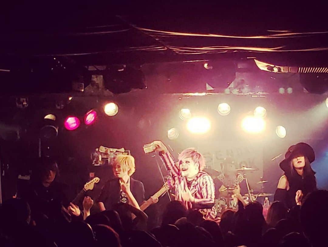 Kyrieのインスタグラム：「神劇ノ宴第二幕、仙台公演でした。  最後にまたこうしてHooKに立つ事が出来て良かった。有難うね。」