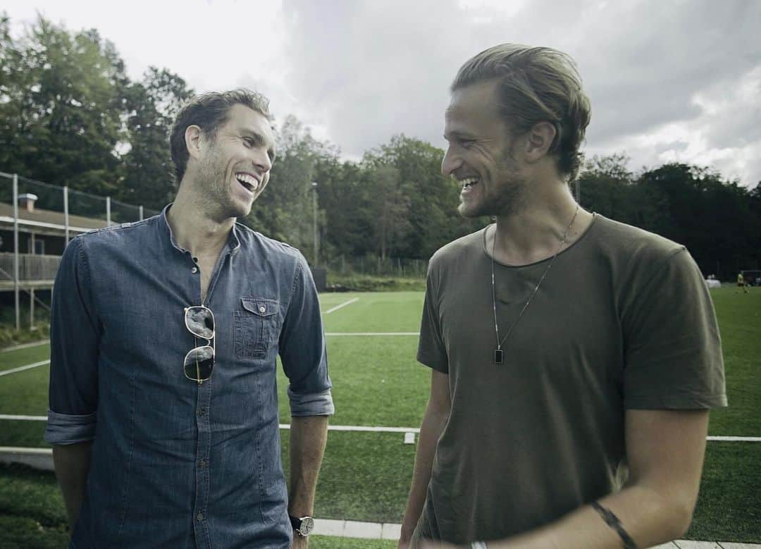 アンデルス・リンデゴーさんのインスタグラム写真 - (アンデルス・リンデゴーInstagram)「Sunday bromancing with @johanelmander11 - What a player and what a man! Photo cred. @claus_cameraman」9月8日 22時39分 - anders.lindegaard