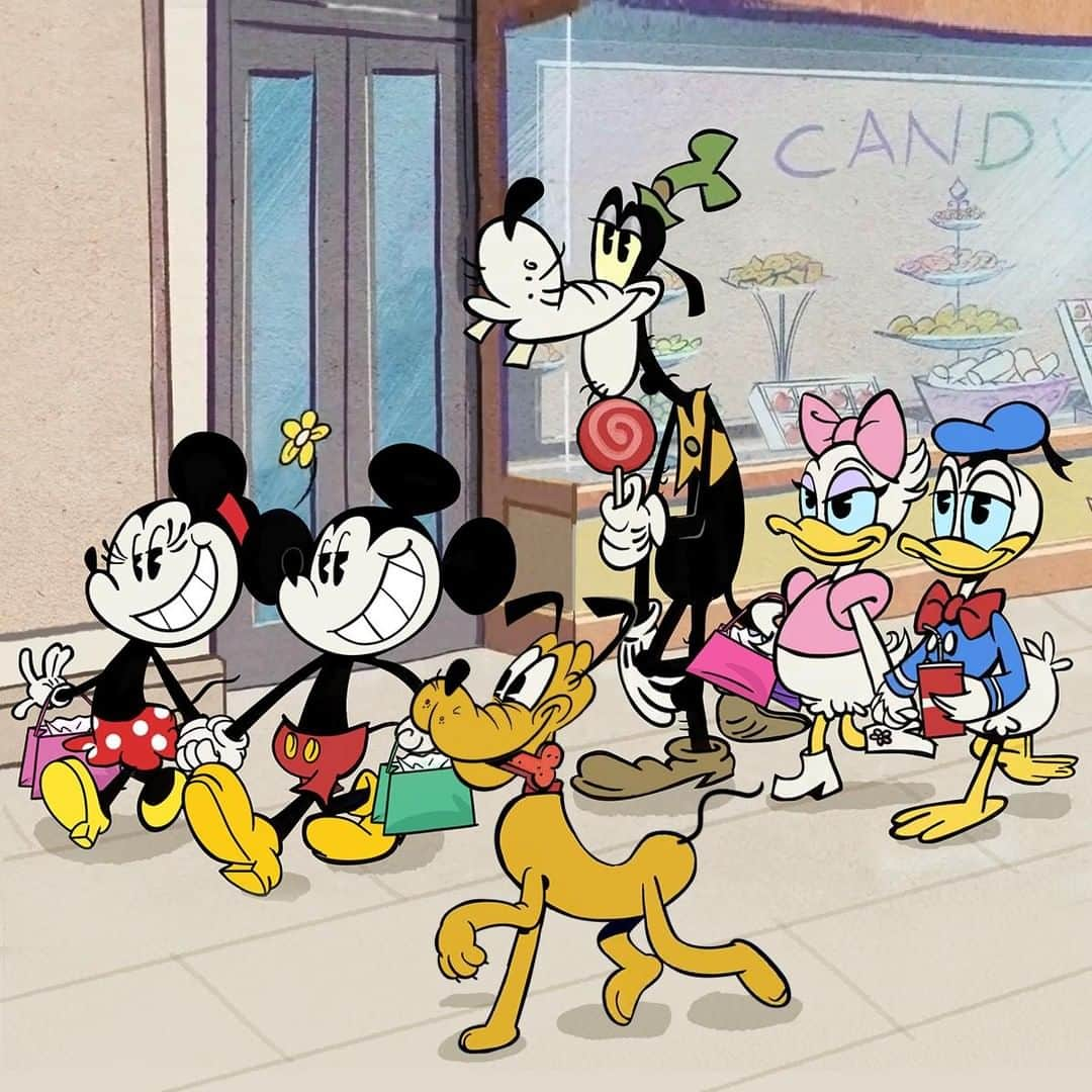 ミッキーマウスさんのインスタグラム写真 - (ミッキーマウスInstagram)「The crew’s all here for #SundayFunday! Tag a pal to make some plans!」9月8日 23時00分 - mickeymouse