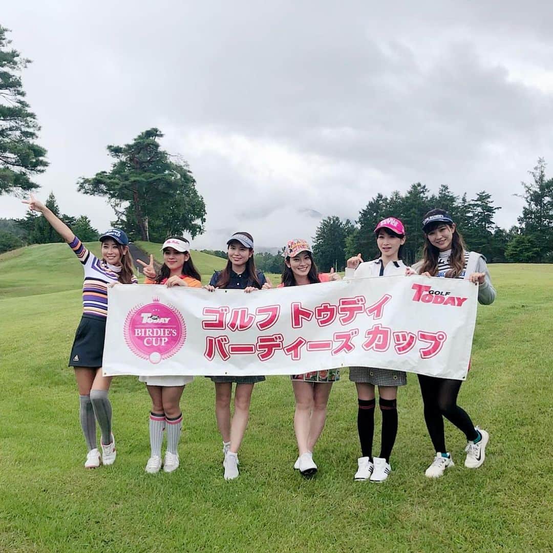 のインスタグラム：「台風みなさん大丈夫ですかー？(>_<)バーディーズカップin長野第二弾更新します⛳️BBQで参加者の皆様との交流後の翌日2日目はバーディーズカップ長野戦でした☆楽しかったなぁ❤️またこんな楽しい企画が出来たらなと思っていますのでリクエストやご意見お待ちしております😊今年のバーディーズカップは早くも残り4戦となりました！是非参加してみたいなぁーってご興味持たれた方は「バーディーズカップ」とネット検索頂ければGTバーディーズのホームページが１番最初に出てくる思いますのでそこから詳細見てみて下さい😊💕 @golftoday_birdies  #GTバーディーズ#ゴルフ女子軍団#長野ゴルフ#長野 #golfer #ゴルフ #ゴルフ女子 #ゴルフ大好き #golfholic #instagolf #高尔夫球 #골프 #ゴルフコーデ #ゴルフ #golf  #golfer #golfgirl #golflife #ladiesgolf #golfstagram #lovegolf#lecoqsportif」