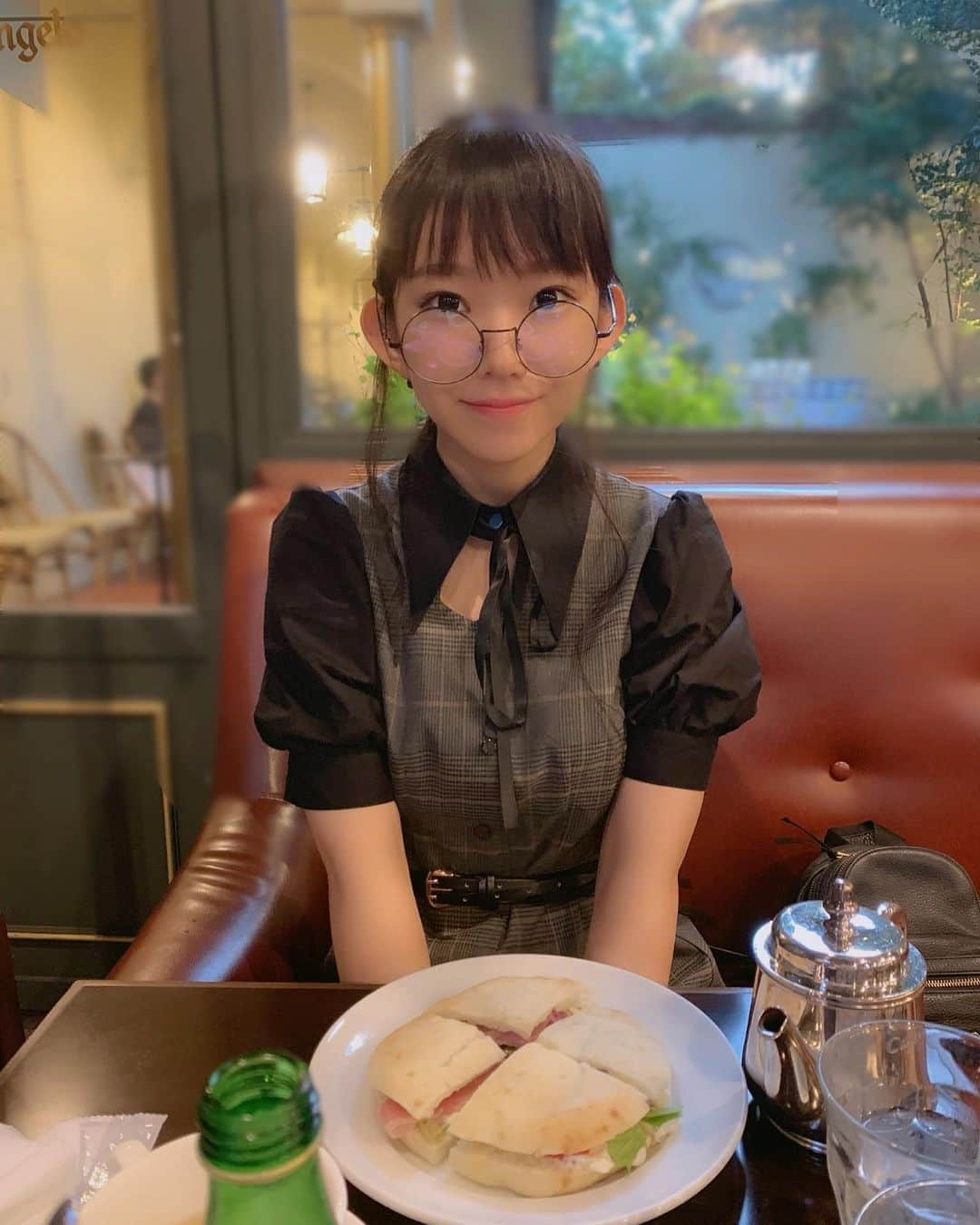 長澤茉里奈さんのインスタグラム写真 - (長澤茉里奈Instagram)「真面目ぶってる #今日のまりちゅう」9月8日 22時58分 - marinanagasawa1008