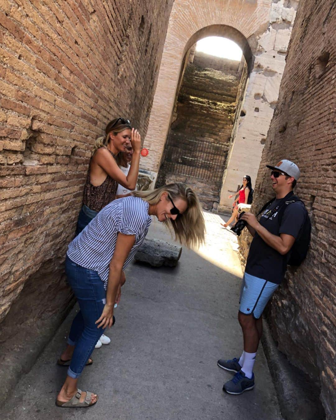 エイプリル・ロスさんのインスタグラム写真 - (エイプリル・ロスInstagram)「Some of my favorites from this past week in Rome 💕  Didn’t do as well as we wanted in the tournament, but crushed being tourists 📸」9月8日 22時59分 - aprilrossbeach