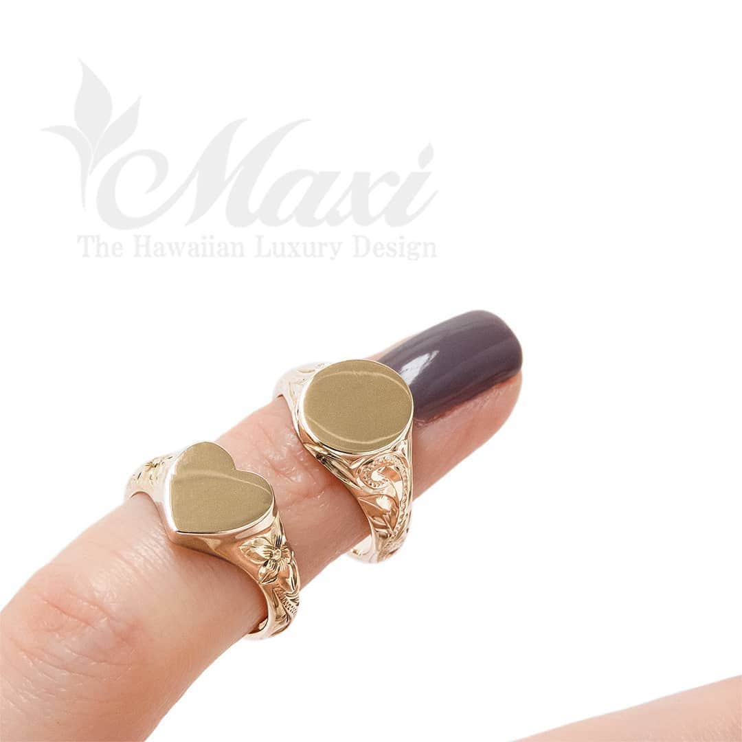 Maxi Hawaiian Jewelryさんのインスタグラム写真 - (Maxi Hawaiian JewelryInstagram)「Signet round and heart rings for little fingers❤️❤️🌈🤙✨ #maxi #maxihawaiianjewelry #hawaiianjewelry #hawaiianheirloom #engraving #hawaii #hawaiian #ring #signetring #round #heart #マキシ #マキシハワイアンジュエリー #ハワイアンジュエリー #ハワイ #ハワイアン #リング #指輪 #シグネットリング #ラウンド #ハート  @maxi_press」9月9日 9時08分 - maxi_japan_official