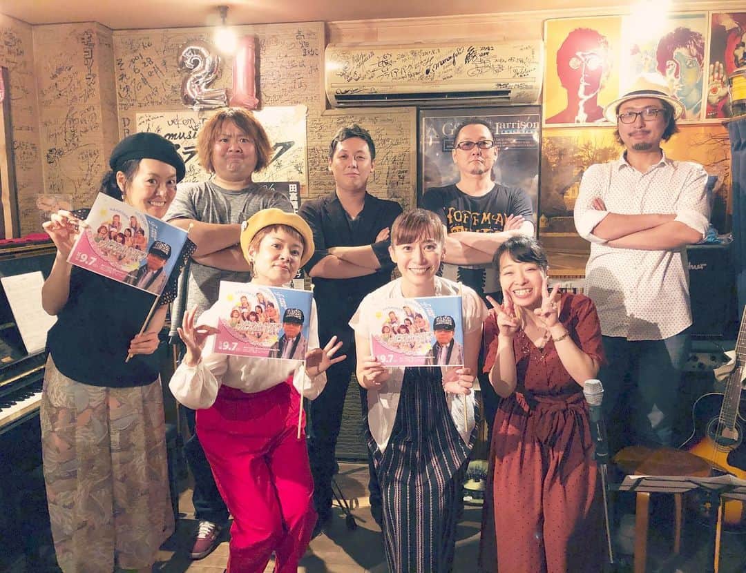 のインスタグラム：「『昭和歌謡おんがくかい』 フライアーパークにお越し頂いた方々ありがとうございました！満員御礼！ ブログにライブレポをアップしました。  笑いの絶えない懐かしくて贅沢で素晴らしいひとときでした😊  #昭和歌謡おんがくかい #宗形修 #北広アキ #いくもまり #Siesha #田中宏美 #田中K助 #小野貴博 #河鰭文成  #フライアーパーク」