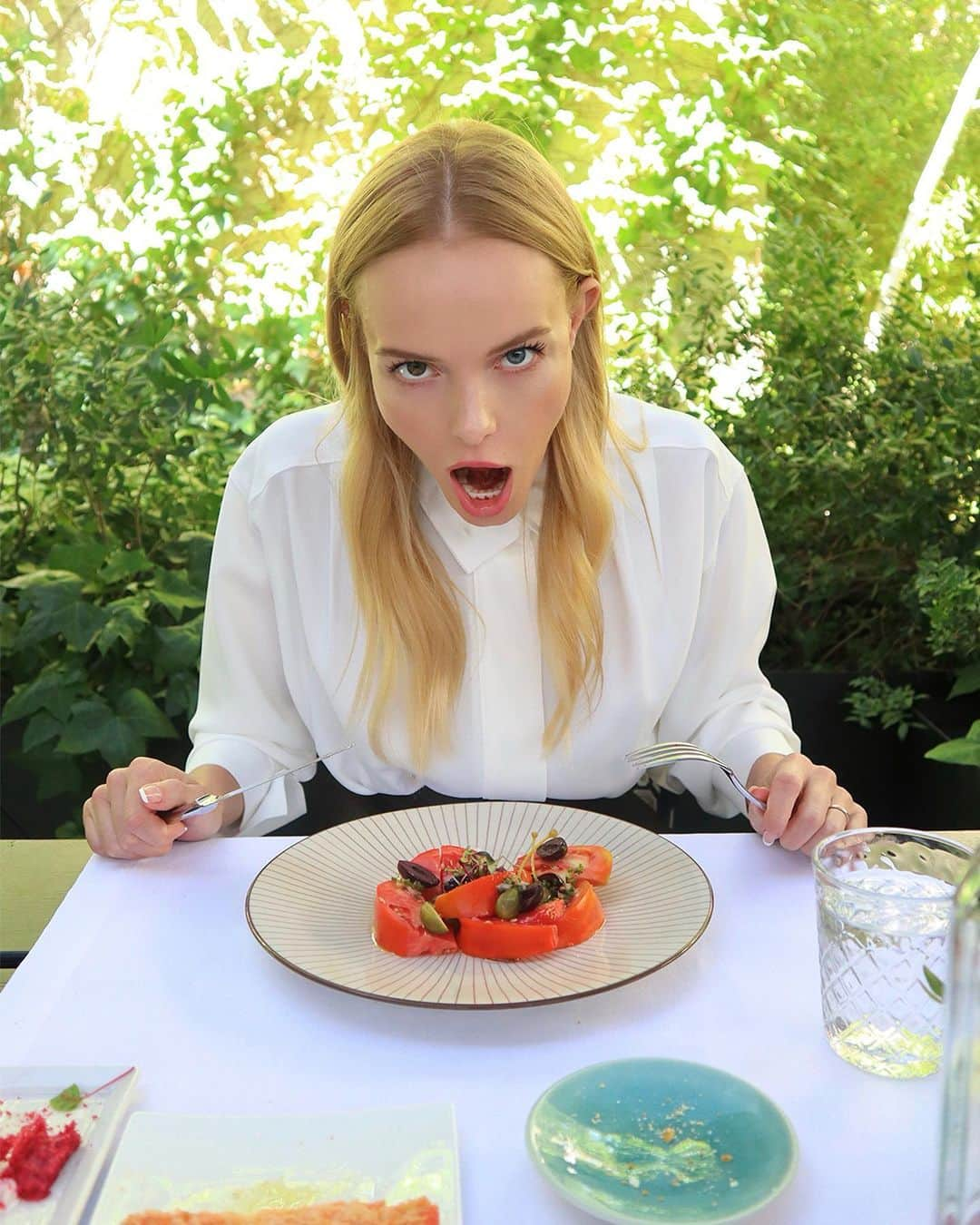 ケイト・ボスワースさんのインスタグラム写真 - (ケイト・ボスワースInstagram)「Clearly not a fan of the Spanish cuisine 🇪🇸🧀🍷🥰」9月9日 2時38分 - katebosworth