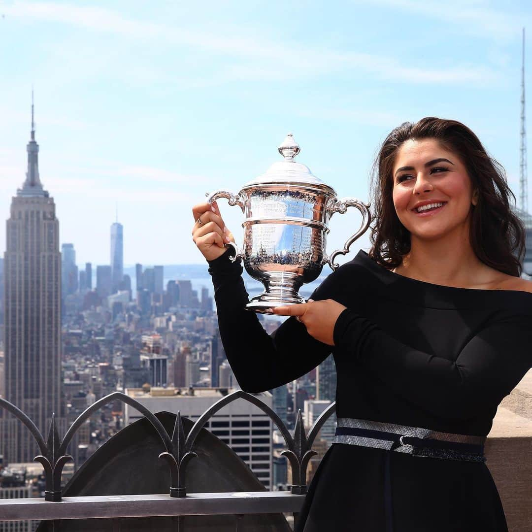 WTA（女子テニス協会）さんのインスタグラム写真 - (WTA（女子テニス協会）Instagram)「🏆 views! 😍 @biancaandreescu_ @usopen」9月9日 3時22分 - wta