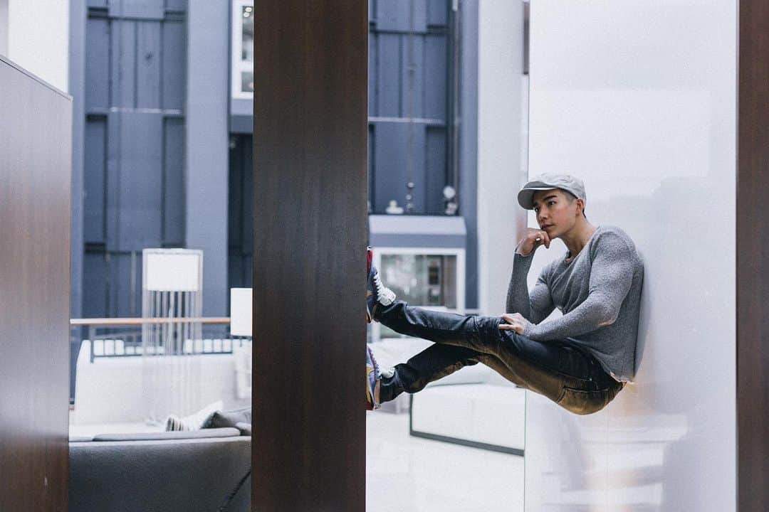 ルーディ・リンのインスタグラム：「Build strong legs, have good back up, climb that bamboo ceiling...it’s ok to take a little break too right? ⠀⠀⠀⠀⠀⠀⠀⠀⠀ ⠀⠀⠀⠀⠀⠀⠀⠀⠀ ⠀⠀⠀⠀⠀⠀⠀⠀⠀ ⠀⠀⠀⠀⠀⠀⠀⠀⠀ A history of a stereotype we should hold on to...with the grip of our iron fists. #invazn」
