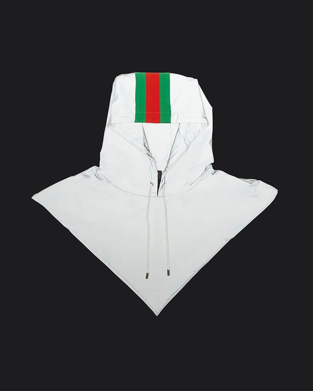 HYPEBEASTさんのインスタグラム写真 - (HYPEBEASTInstagram)「@hypebeaststyle: With summer in the books, you can get ready for the rainy autumn days ahead in style thanks to @gucci's reflective hood featuring its signature green and red stripes. Available now for $350 USD. Link in bio for more.⁠ Photo: @gucci」9月9日 4時05分 - hypebeast