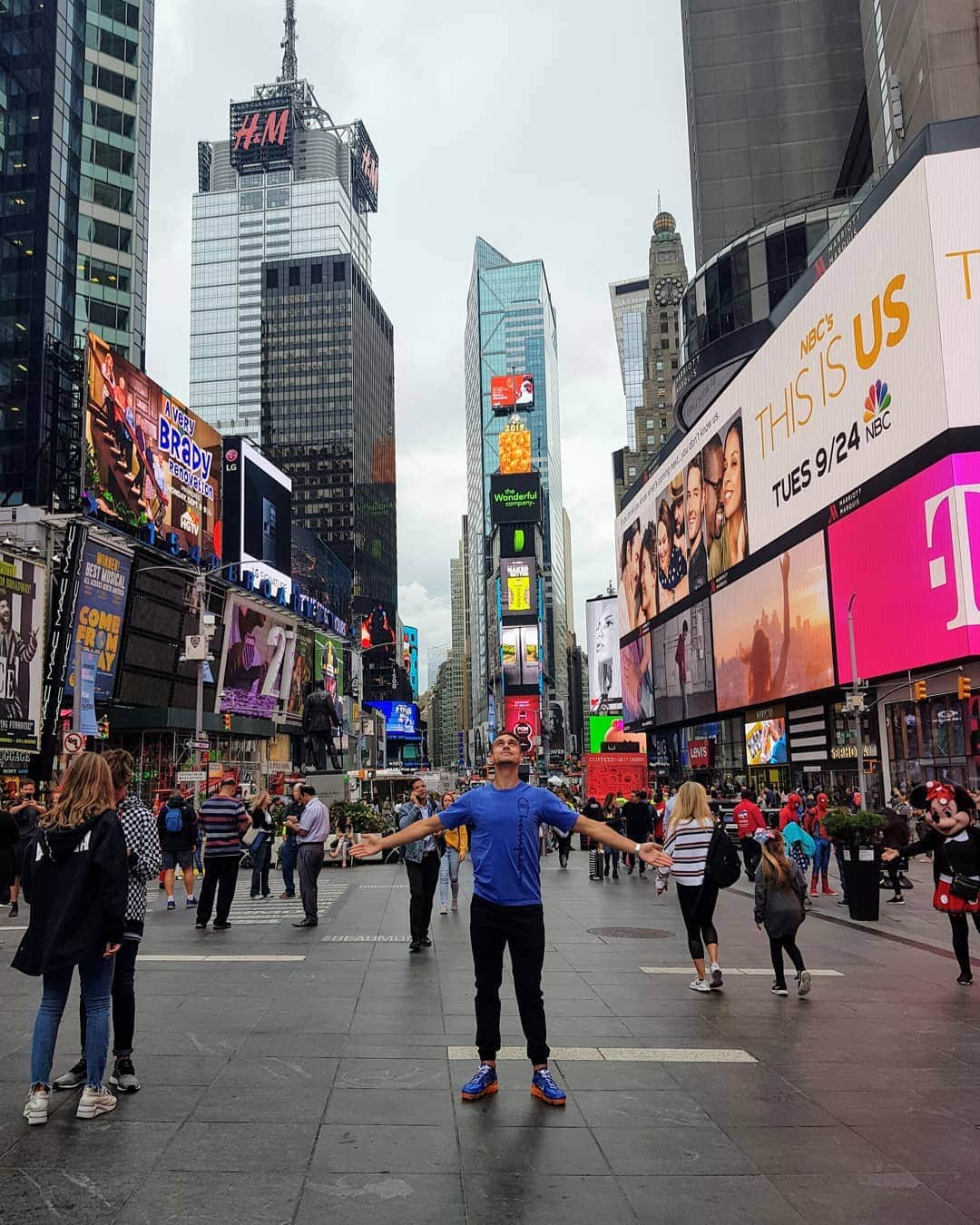 Martin Bidařのインスタグラム：「🇺🇸🌎🗽NYC💪🦁🇨🇿」