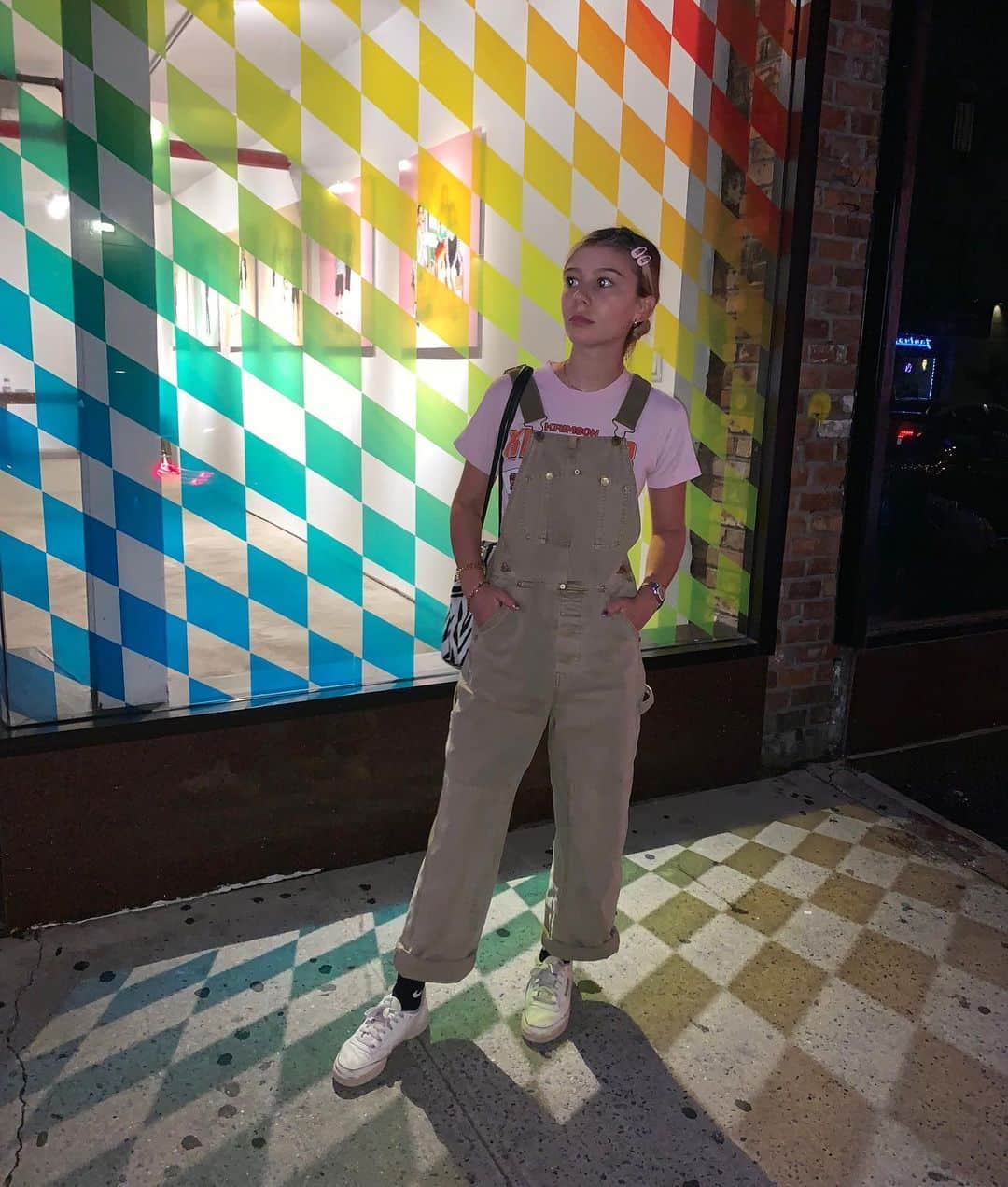 G・ハネリウスさんのインスタグラム写真 - (G・ハネリウスInstagram)「not sorry that i’m always wearing overalls !!! 😤😤」9月9日 4時45分 - ghannelius