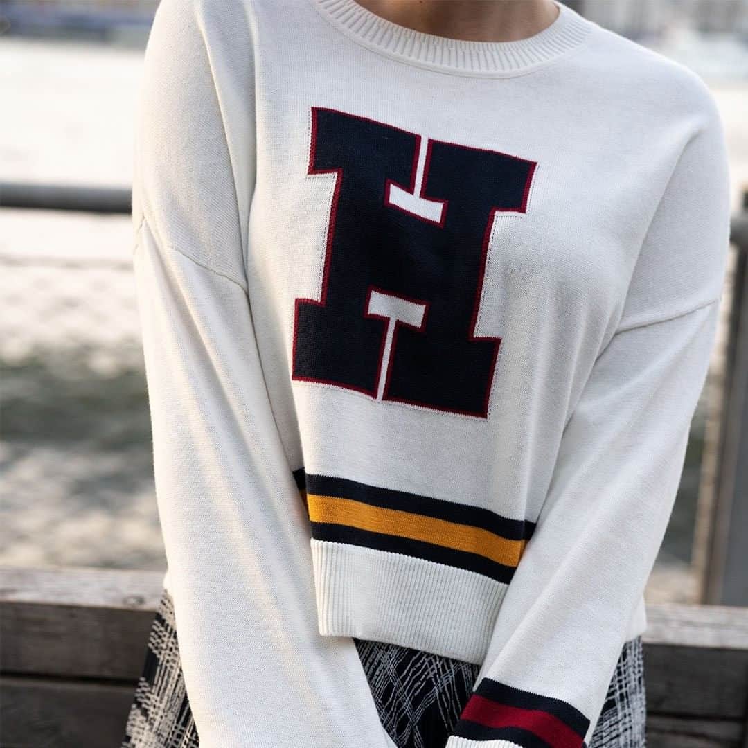 Macy'sさんのインスタグラム写真 - (Macy'sInstagram)「School spirit but make it fashion in an oversized sweater. • • • Fall finds you can’t miss. Shop our It List Trends. Link in bio. #FindRemarkable」9月9日 5時01分 - macys