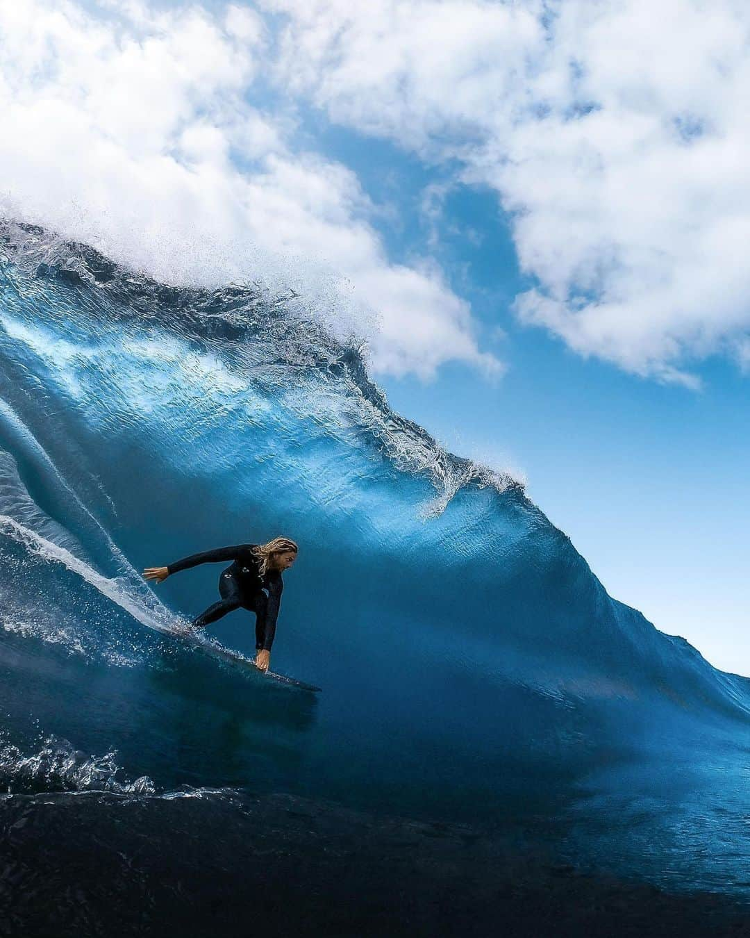 goproさんのインスタグラム写真 - (goproInstagram)「Photo of the Day: Under the lip with @EnrightDigital, @BlairConklin, + #GoProHERO7 Black. • • • #GoProSurf #GoPro #NewportBeach #Surfing #EndlessSummer #CaliforniaDreaming」9月9日 5時01分 - gopro