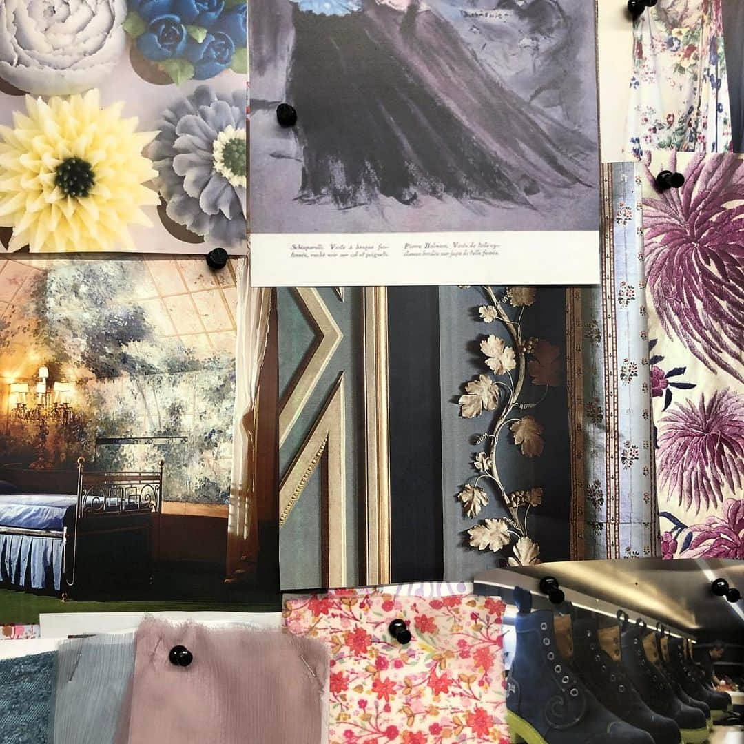 アナスイさんのインスタグラム写真 - (アナスイInstagram)「Scenes at the #AnnaSui studio: A mood board hodgepodge that all served as inspiration for the Spring Summer 2020 ‘VICTORIANNA’ collection. “It’s Victorian style, but different from what I usually do because there’s hardly any black. It’s all about dreamy colors and soft pastels but they are highlighted with pops of fluorescent details. It’s my take on Nouvelle Bohemian.” xxx Anna」9月9日 5時56分 - annasui