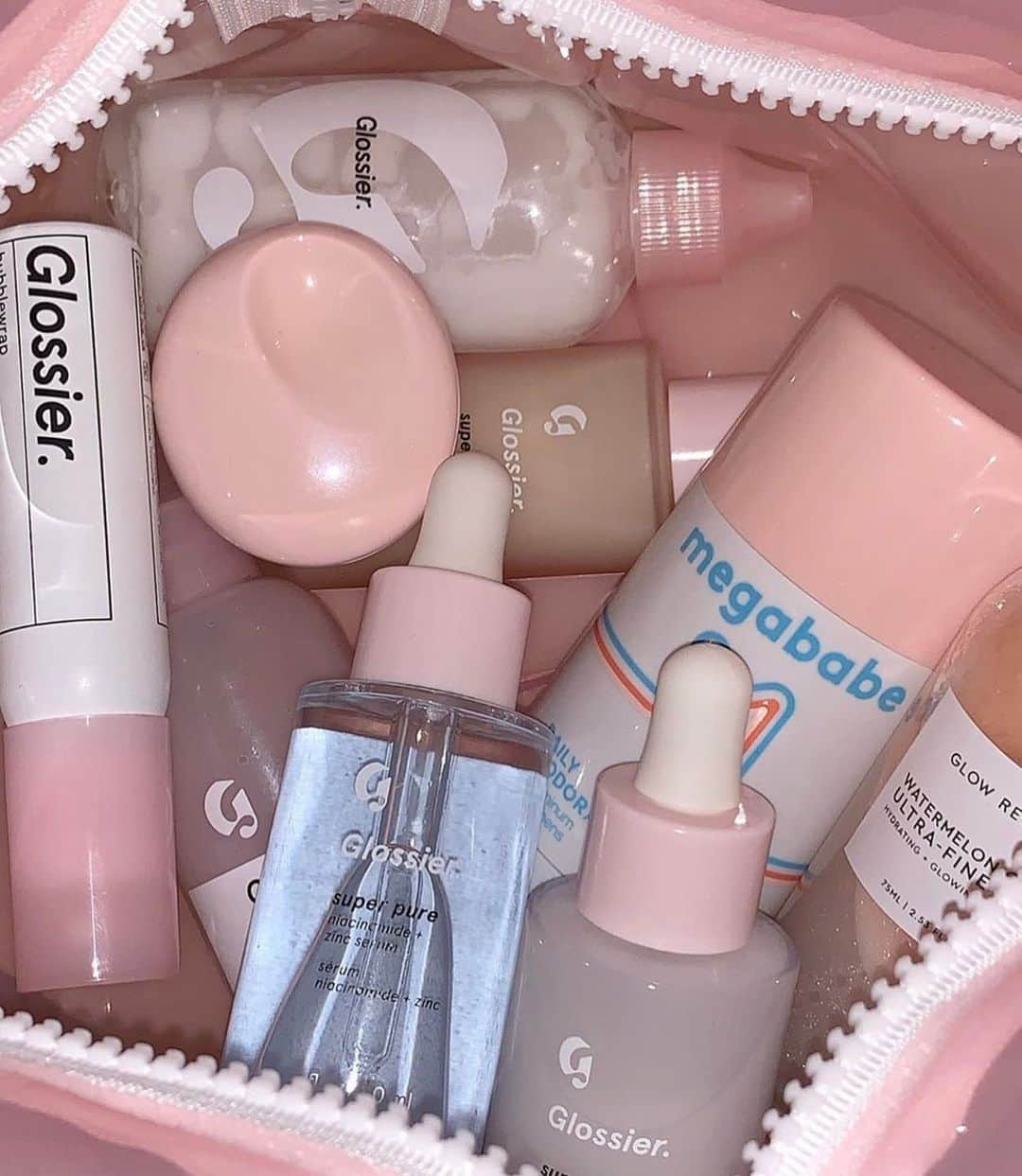 Glossierさんのインスタグラム写真 - (GlossierInstagram)「Stocked 👌」9月9日 6時39分 - glossier