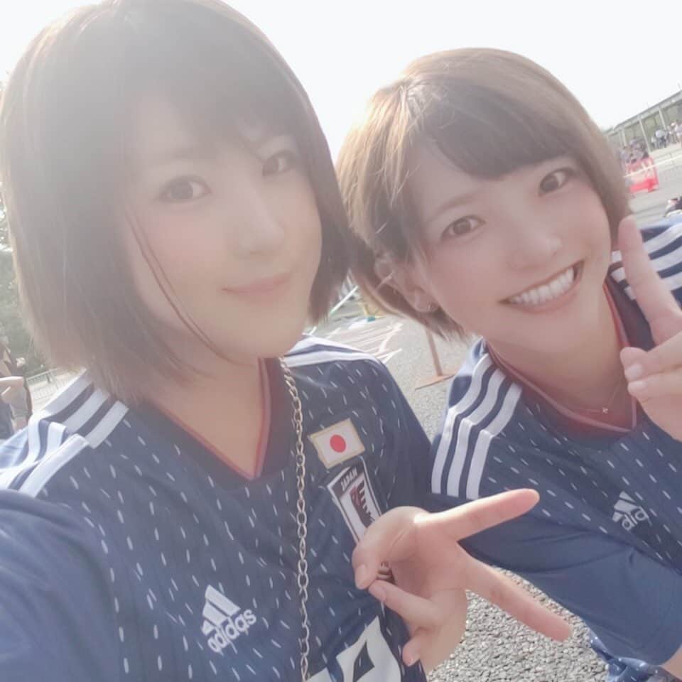 米倉れいなのインスタグラム：「, また代表戦行きたい⚽️💙 明日の試合どこで観ようかな… #daihyo #SAMURAIBLUE #サッカー #日本代表 #パラグアイ戦 #鹿島スタジアム」