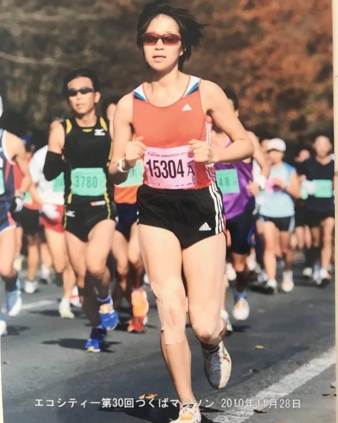 鈴木莉紗さんのインスタグラム写真 - (鈴木莉紗Instagram)「今日は#加圧トレーニング でした✨ わたしが実践しているアンチエイジングの一環です。 以前はマラソンのパフォーマンス向上のみが目的でしたが、 今は怪我予防、美容のために欠かせなくなっています。 加圧トレーニングをする前(26歳)より今のほうが若々しい気がします😂 マラソントレーニングは#活性酸素 の影響をモロに受けるので、内側と外側のケア両方やらないとシワシワになって老けちゃう😢 ・ #todaymood #今日の記録 #snowcam  #加圧トレーニングジムdeux #アンチエイジング #美肌ケア #ランニング女子 #ランニング #筋トレ #抗酸化」9月9日 19時30分 - suzuki__lisa