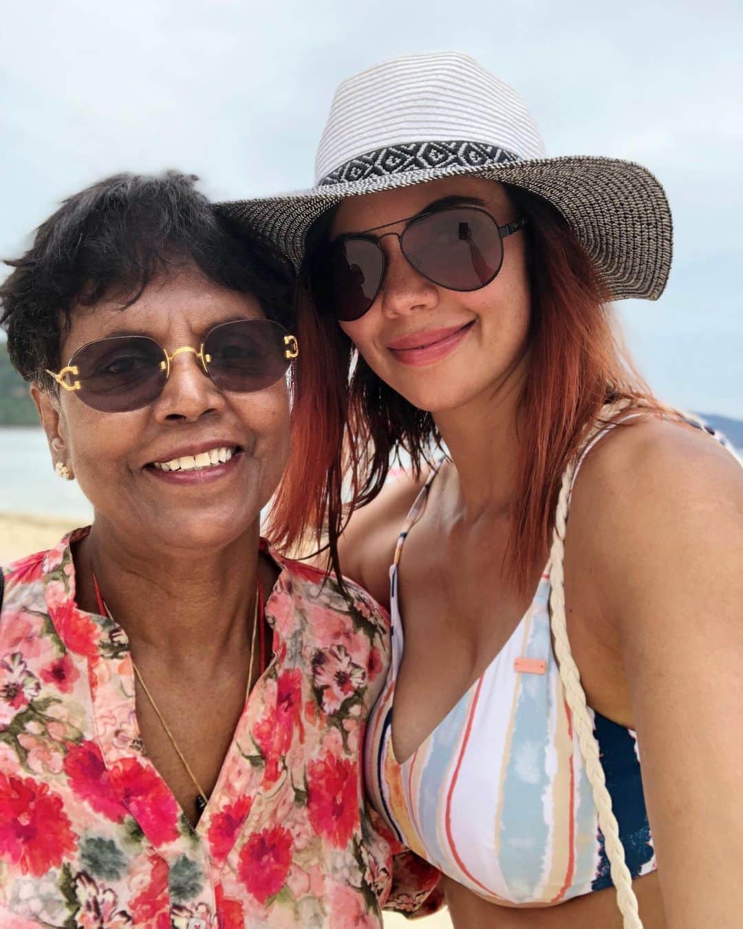 サミラ・ニコレットのインスタグラム：「Samui 🏝」