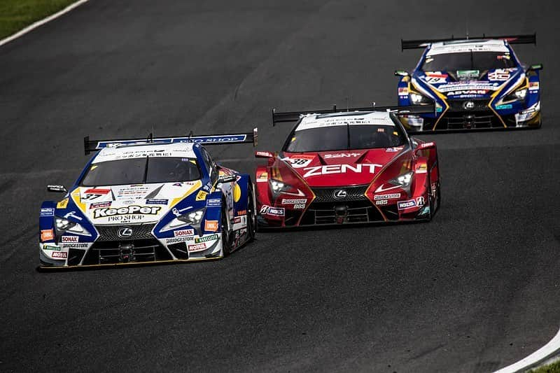 LEXUS / レクサスさんのインスタグラム写真 - (LEXUS / レクサスInstagram)「【SUPER GT 第6戦 LEXUS TEAMが2クラス制覇を達成】 9/7(土)〜8(日)、大分県のオートポリスにて、SUPER GT 第6戦「AUTOPOLIS GT 300km RACE」が開催。  天候不順により目まぐるしく変わるコンディションの中、GT500クラスでは「DENSO KOBELCO SARD LC500」が終始安定した走りで後続との差をコントロールし見事に優勝し、第2戦富士から続くLEXUS TEAMの連勝記録を「5」に更新。 またGT300クラスでも「SYNTIUM LMcorsa RC F GT3」が優勝を果たし、LEXUSは第3戦鈴鹿に続き、両クラス制覇を達成しました。  皆様のご声援、ありがとうございました。 次戦の9/21〜22にスポーツランドSUGOで開催されるSUPER GT 第7戦でも、応援よろしくお願いいたします。  #レクサス #レクサスLC #レクサスLC500 #モータースポーツ #大分オートポリス #LEXUS #LEXUS_F #LexusLC #LexusLC500 #LC500 #LexusRCF #LexusGazooRacing #MOTORSPORT #AUTOPOLIS #SUPERGT #SUPERGT2019 #SGT #SGT2019 #Lexusjapan #Lexusjp #race #racing #ExperienceAmazing」9月9日 18時00分 - lexus_jp