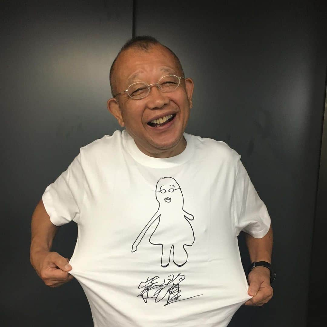 笑福亭鶴瓶さんのインスタグラム写真 - (笑福亭鶴瓶Instagram)「平野紫耀画伯のTシャツ。世界で一つ。」9月9日 18時11分 - shofukuteitsurube