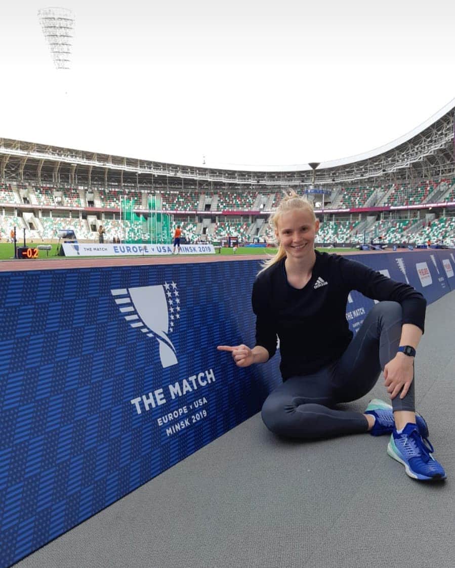 Jessica-Bianca WESSOLLYのインスタグラム：「Let @the_match_minsk2019 begin! Heute geht es endlich los 🤗 Ich bin schon total gespannt wie es wird und freue mich unheimlich morgen um 20:50 Uhr die 200m für #teameurope 🇪🇺 laufen zu dürfen 🏃‍♀️ #thematch #europe #belarus #minsk #trackandfield #athletics #sprint #adidas #heretocreate #AdiJess」