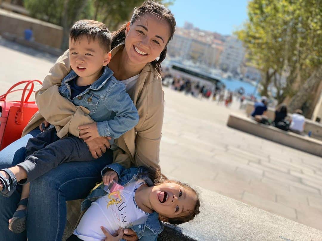 エリナ シルカのインスタグラム：「My kids are the best 😂😂」