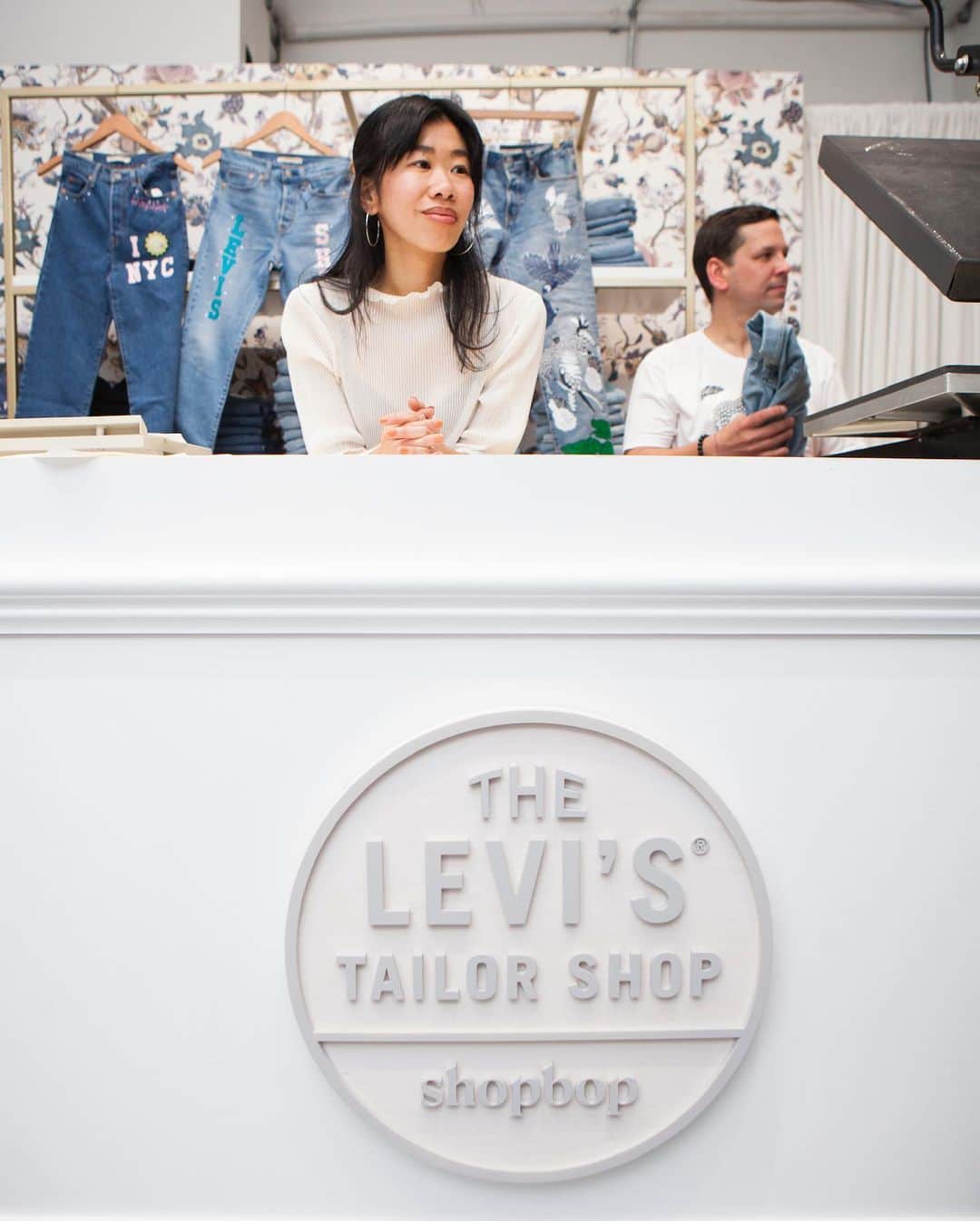 Levi’sさんのインスタグラム写真 - (Levi’sInstagram)「Missed out on customizing today? Don’t worry! We’ll be here until September 22nd, so make sure you come by the @shopbop POP-UP and get your Levi’s customized. Stop by for #StyleSupport 💙 . SHOPBOP POP-UP 106 Spring Street New York, NY. 10012」9月9日 10時57分 - levis