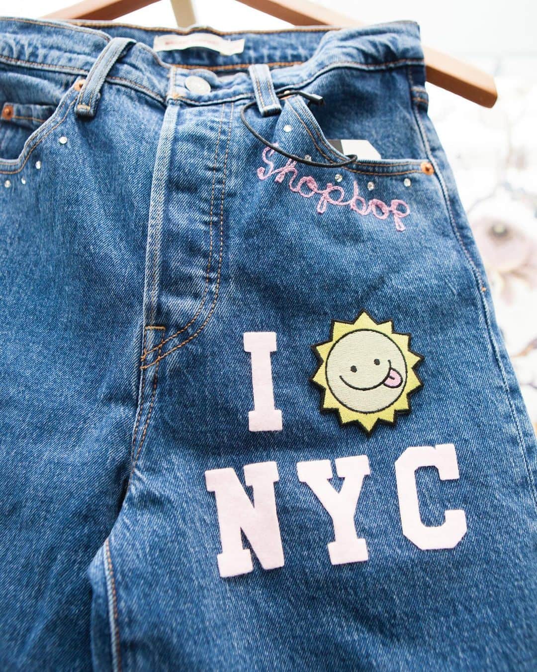 Levi’sさんのインスタグラム写真 - (Levi’sInstagram)「Missed out on customizing today? Don’t worry! We’ll be here until September 22nd, so make sure you come by the @shopbop POP-UP and get your Levi’s customized. Stop by for #StyleSupport 💙 . SHOPBOP POP-UP 106 Spring Street New York, NY. 10012」9月9日 10時57分 - levis