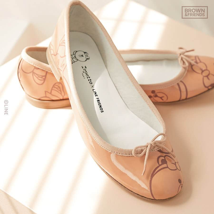 LINE FRIENDSさんのインスタグラム写真 - (LINE FRIENDSInstagram)「. CHOCO Cendrillon Only 400 pairs ever made  Repetto X LINE FRIENDS CHOCO LIMITED EDITION  OUT NOW!  Don't miss out on your pair. > Store info : Link in Bio  #LINEFRIENDS #Repetto #CHOCO #Cendrillon」9月9日 11時00分 - linefriends