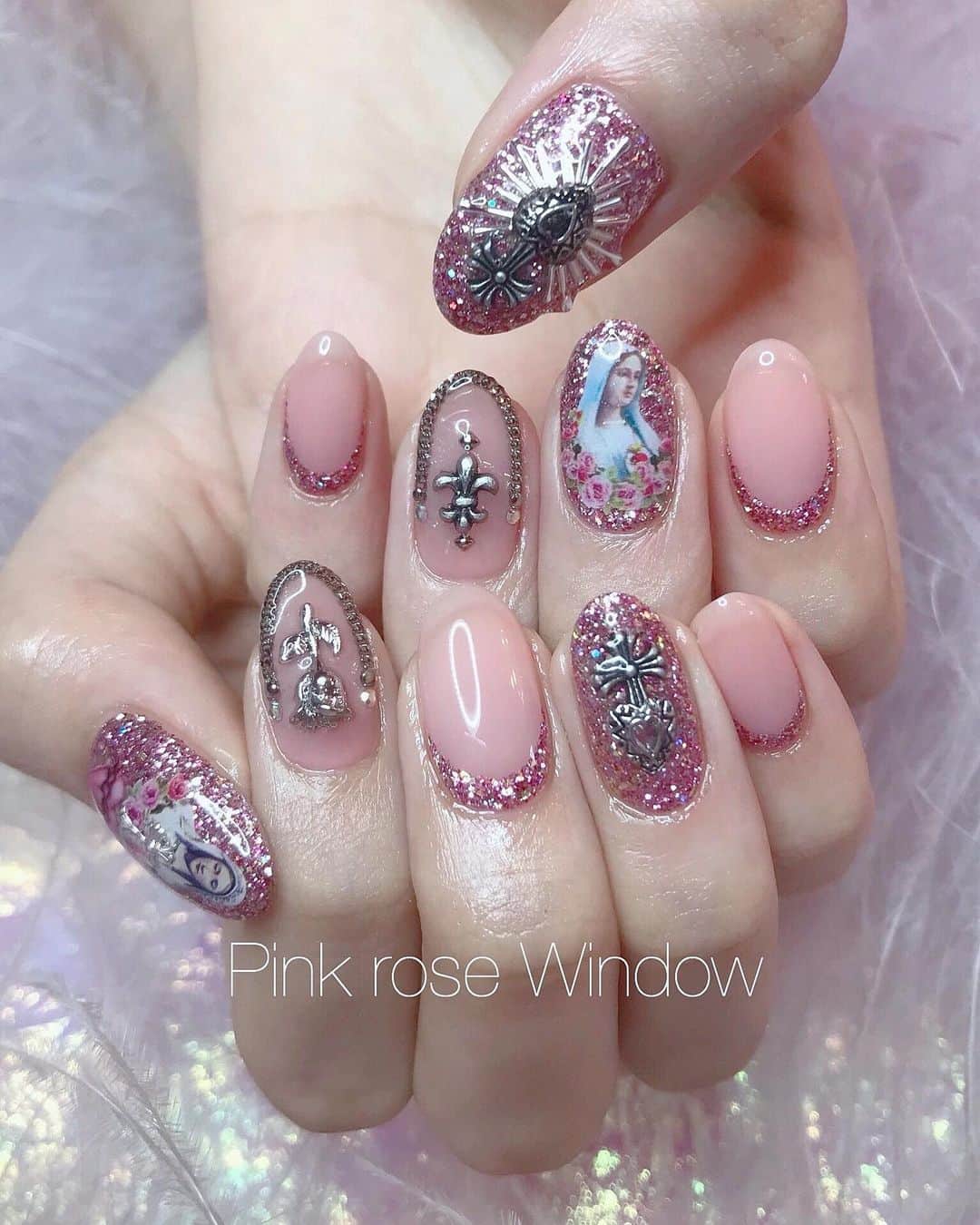 KAI32さんのインスタグラム写真 - (KAI32Instagram)「. Mary💅🏻🍑💓💭 . . . 使用アイテム #デジタルシーパンク @shanailpro  #Envy pink glitter . . . #pink_rose_window  #pinkrosewindow」9月9日 11時09分 - kai32
