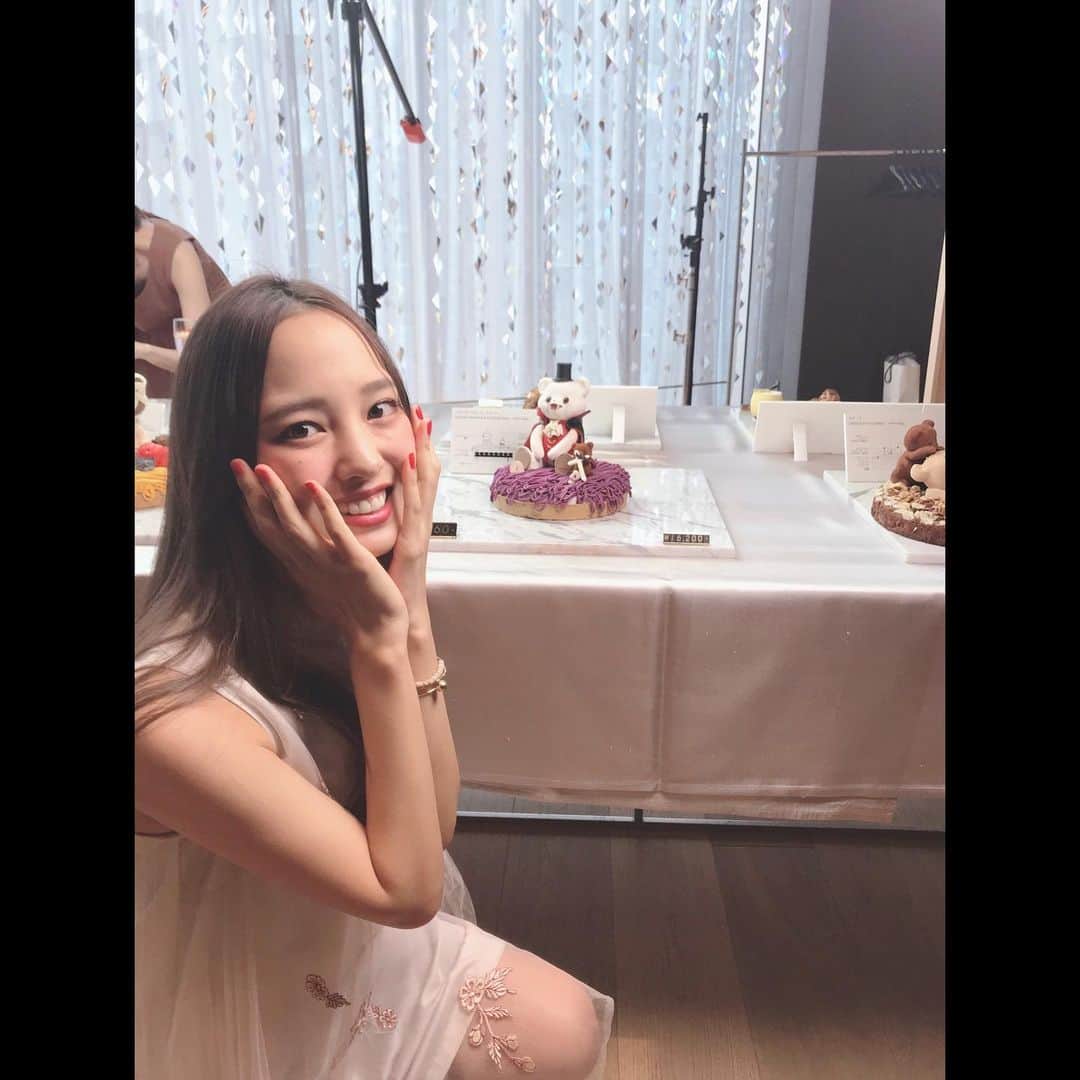飯窪春菜のインスタグラム：「🧸🍁🎂 ・ ・ ルワンジュ東京のオータムハロウィンコレクション🎃🧸🎃 どのケーキもとっても可愛くて、とっても美味しかったです。 お酒にも合うケーキ🥰🍾 ・ ・ ・ #ハロウィンスイーツ  #ルワンジュ東京 #louangetokyo  @louange.tokyo  #はるなの毎日  #飯窪ってる」