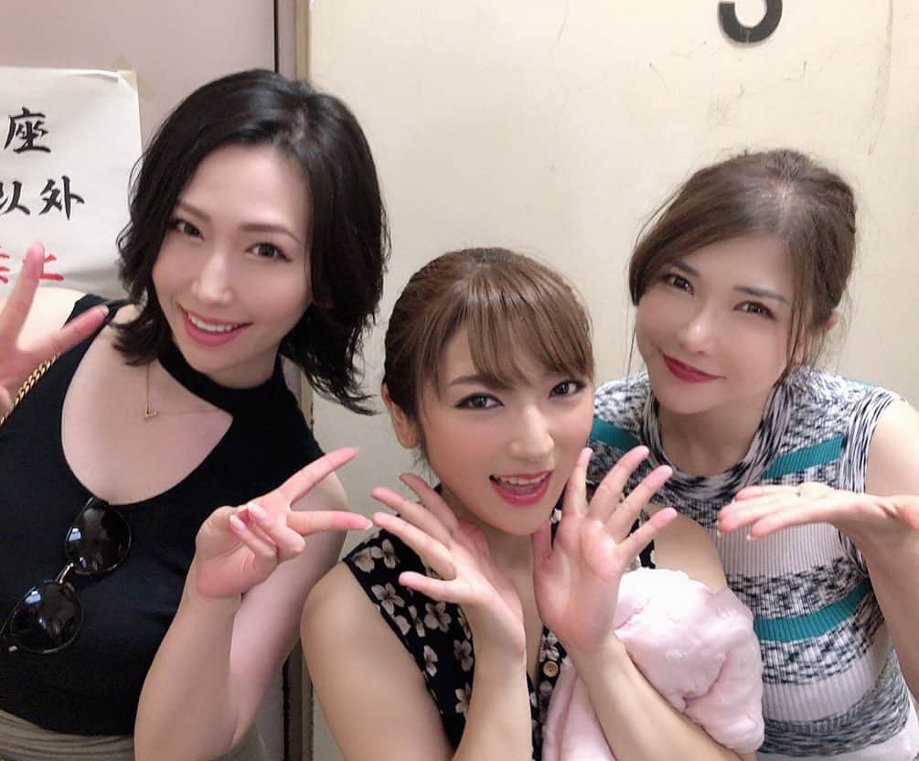 佐山愛のグルメインスタ