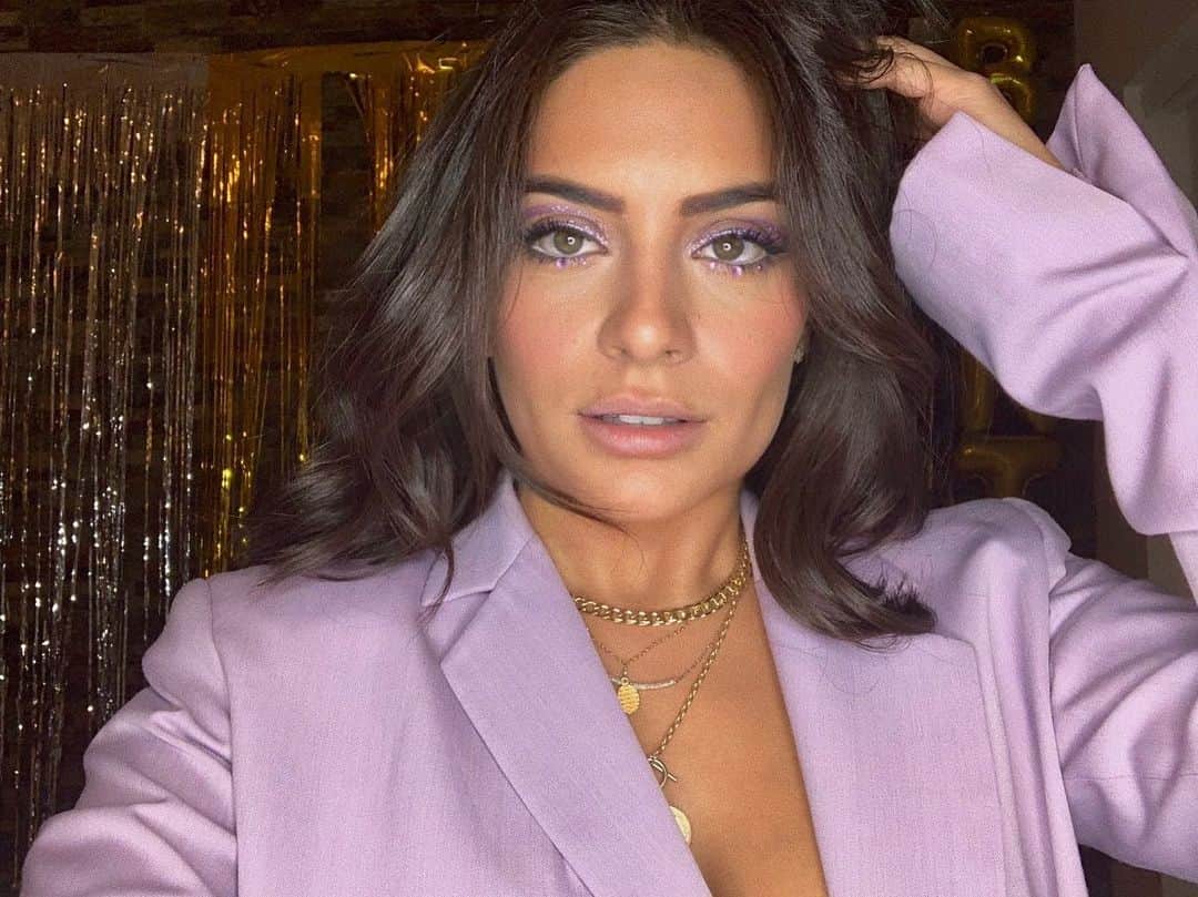 Ana Brenda Contrerasのインスタグラム：「@euphoria ☔️ vibes by @vivianatorresmed ⚡️」