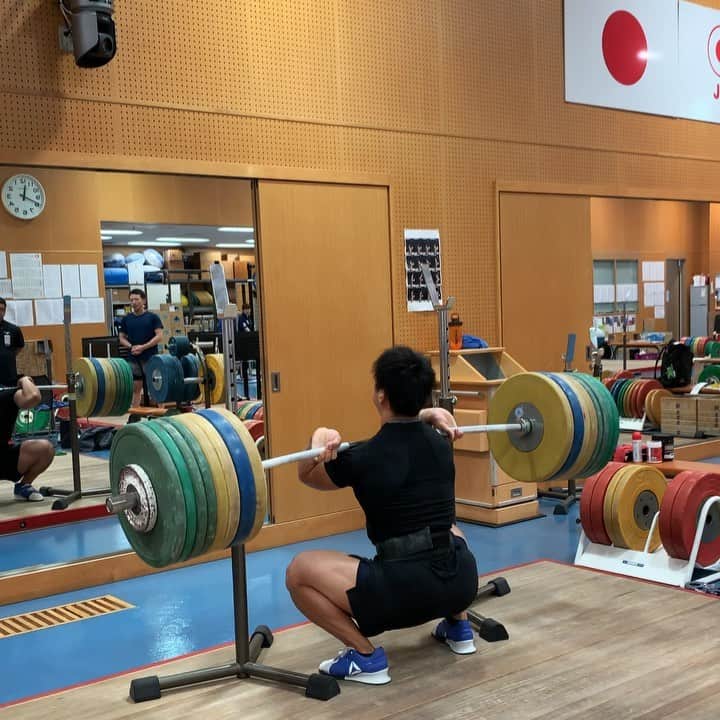 山本俊樹のインスタグラム：「- front squat 240 KG  #ウエイトリフティングやろうぜ #weightlifting #snatch #cleanandjerk #squat #deadlift  #耐えて勝つ #率先垂範 #山本俊樹 #LEGACYLIFTER #nano9」